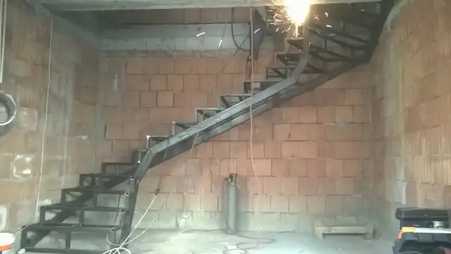 Scări 8