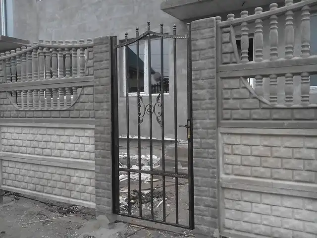 Porți 11